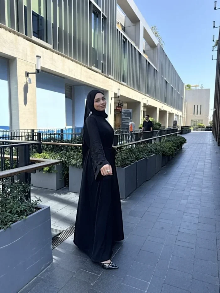 Papatya Ferace — Siyah Dantel