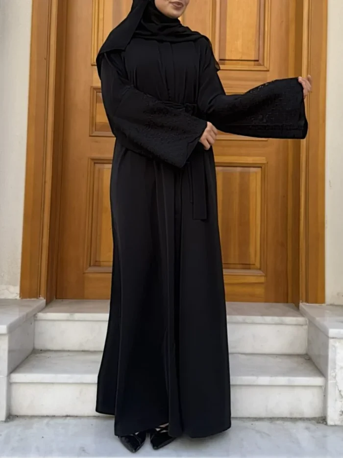 Sündüs Ferace — Siyah Dantel