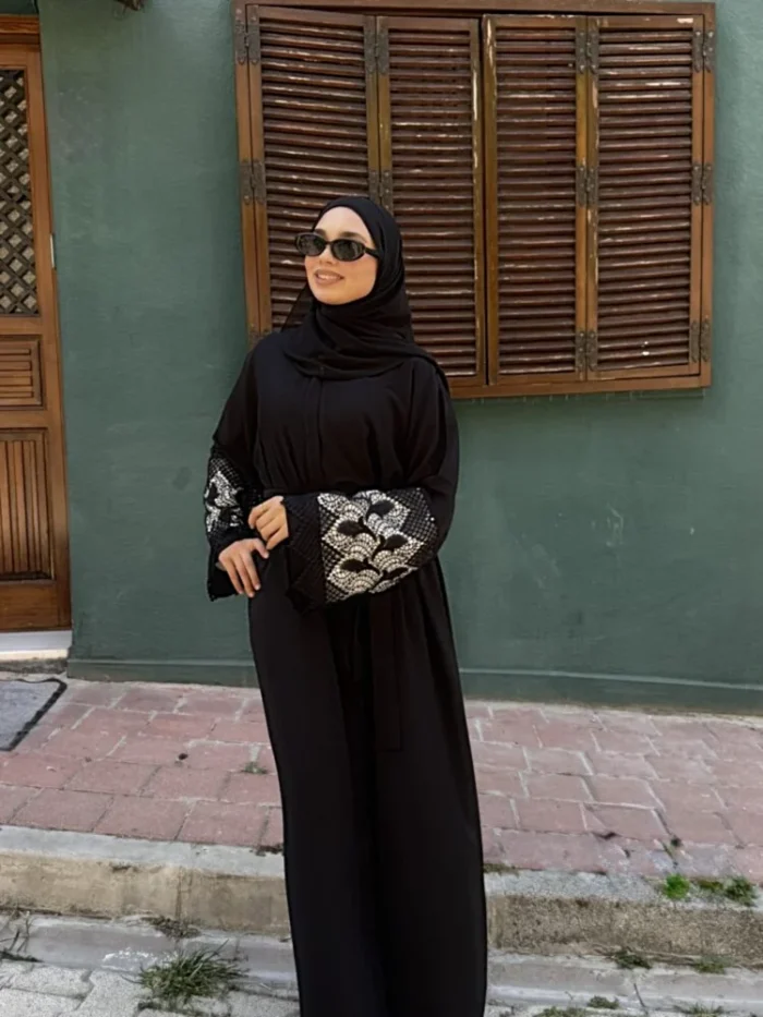 Süreyya Ferace — Beyaz Güpür