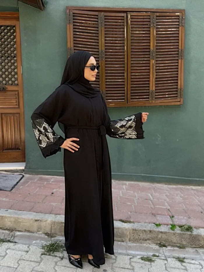 Süreyya Ferace — Beyaz Güpür