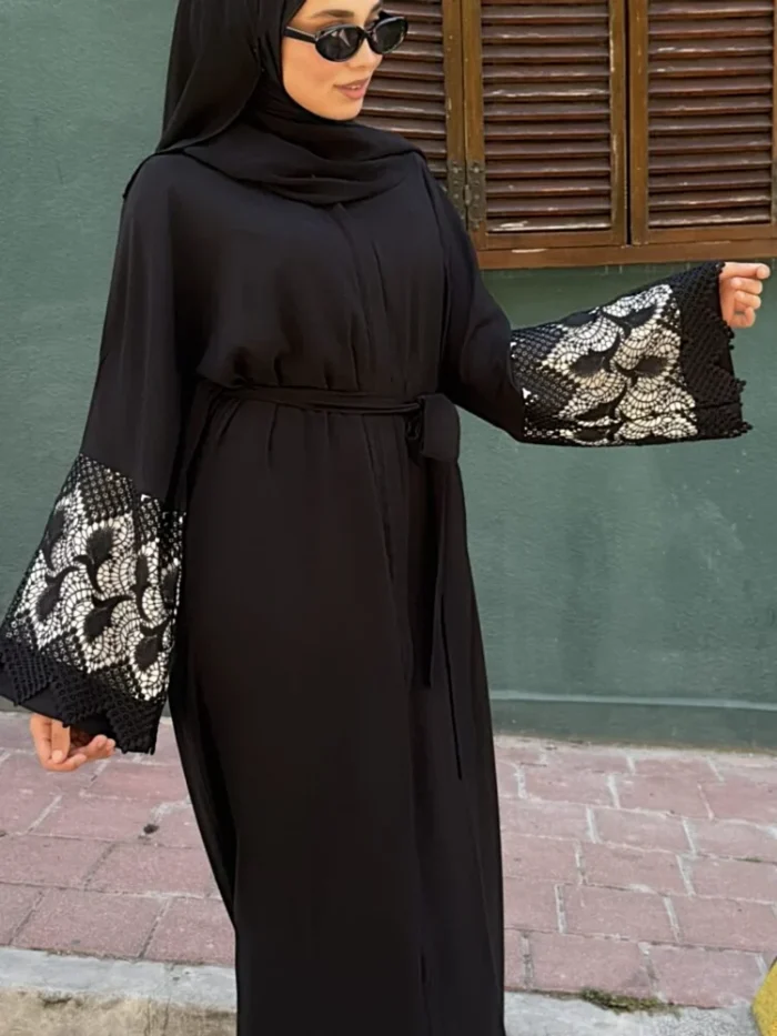 Süreyya Ferace — Beyaz Güpür