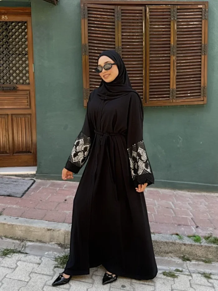 Süreyya Ferace — Beyaz Güpür