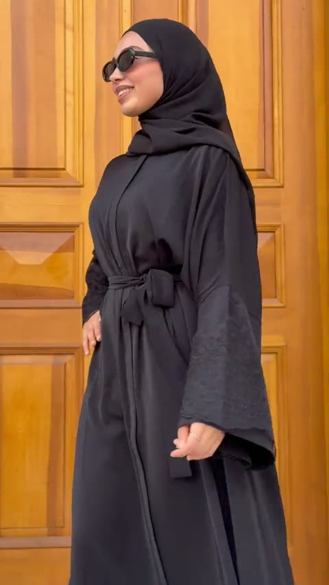 Sündüs Ferace — Siyah Dantel